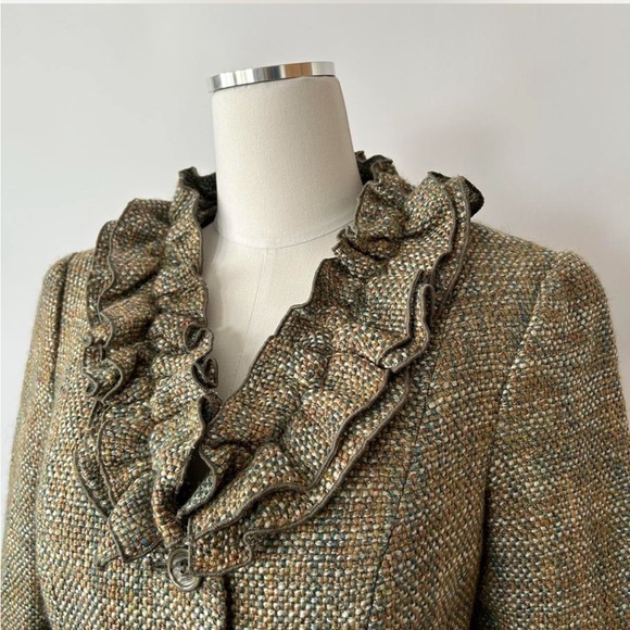 Outback Red Chic Academia Wool Blend Blazer size Medium. - Picture 5 of 8